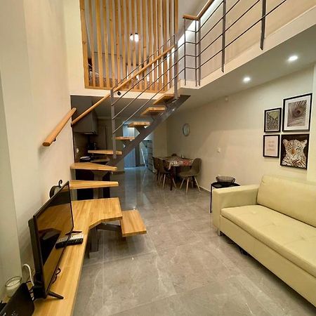 Minimal Two-Floor Apartment Thessaloniki Buitenkant foto