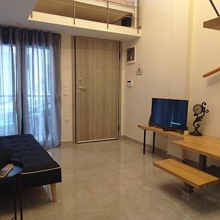 Minimal Two-Floor Apartment Thessaloniki Buitenkant foto