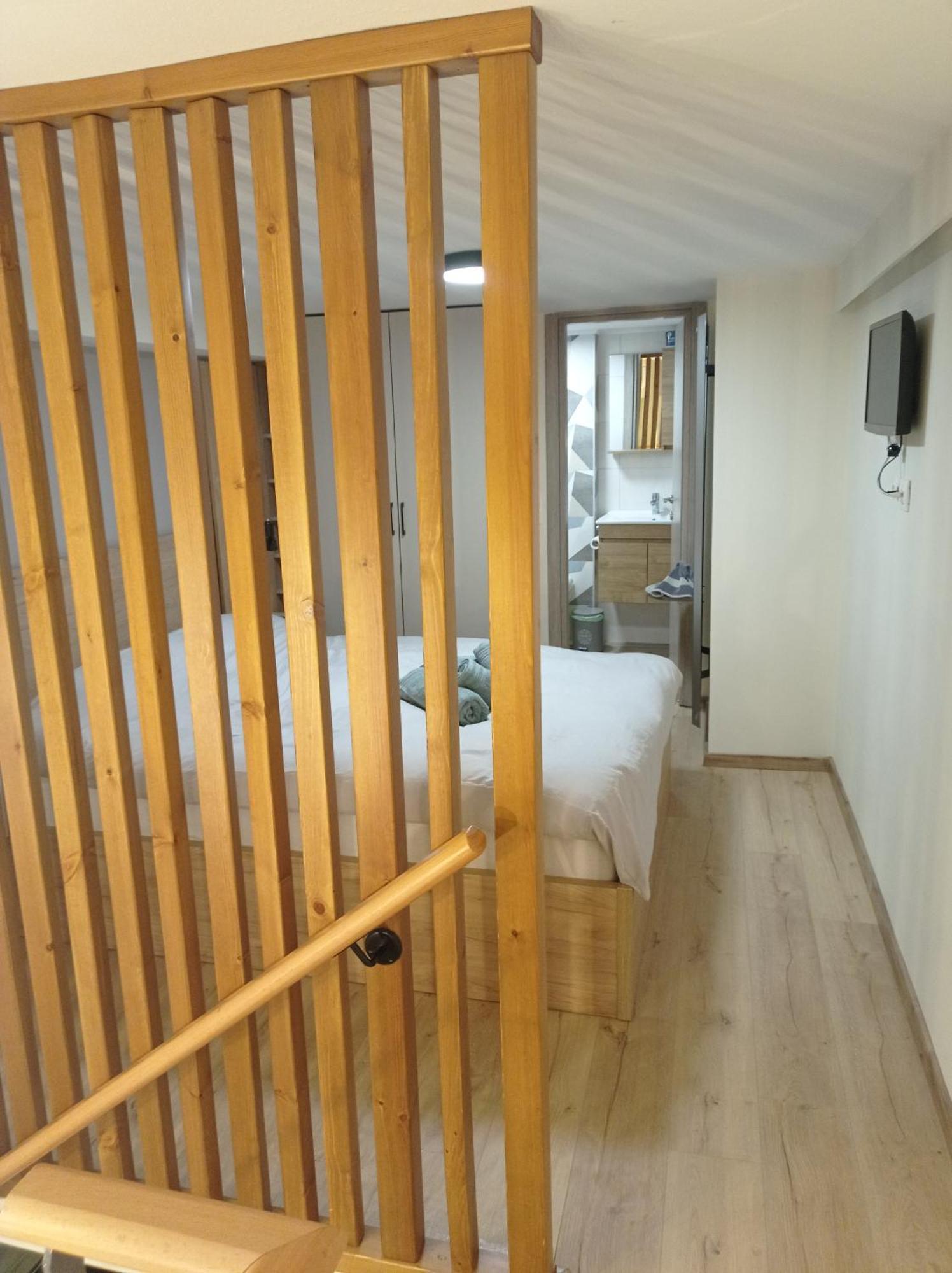 Minimal Two-Floor Apartment Thessaloniki Buitenkant foto